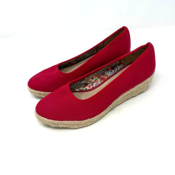 Life Stride Espadrille Wedge Shoes Size 9W Red Canvas Slip On Comfort Flats - Picture 1 of 13